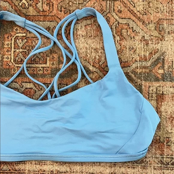 LULULEMON Free To Be Zen Bra in Aero Blue Sz  10  - NWOT!! - Picture 8 of 13